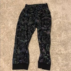Black mushroom reflective joggers
